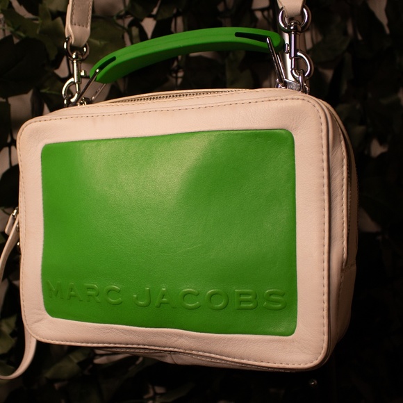 Marc Jacobs Lunch Box Bag (mint condition) - Picture 2 of 5